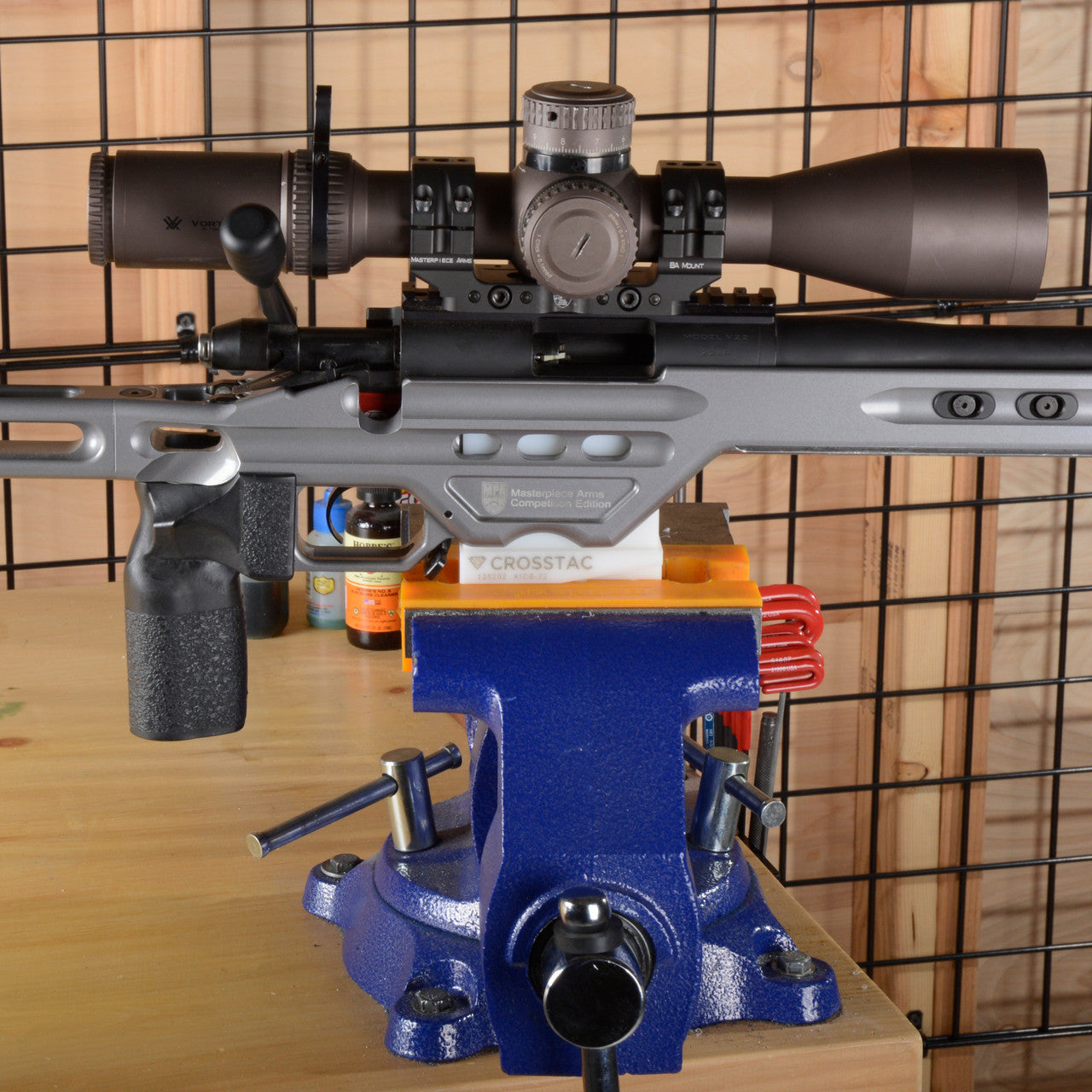 AICS / V-22 Maintenance Block with rifle